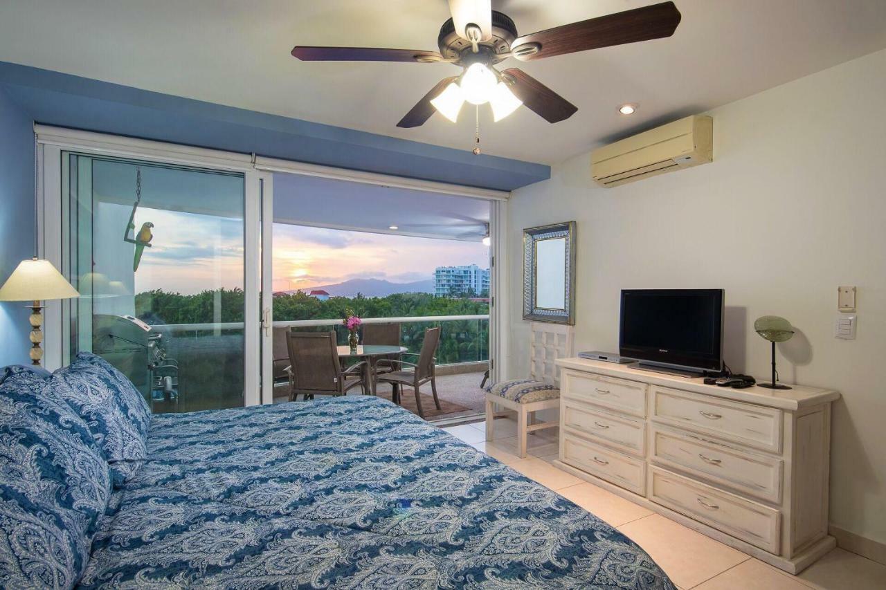 Breathtaking Villa Magna Beachfront Condo, 3 Bedrooms Sleeps 6 นวยโวบาญาร์ตา ภายนอก รูปภาพ